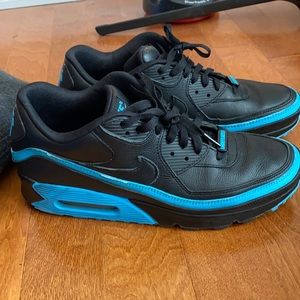 Nike air max 1 undefeated